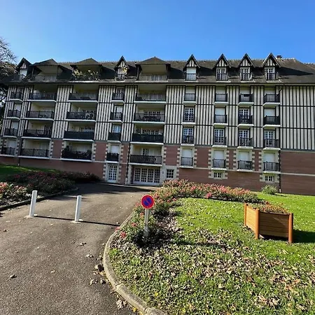 Calme Proche De La Avec Parking *