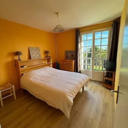 Calme Proche De La Avec Parking Apartamento