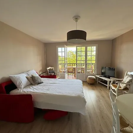 Apartamento Calme Proche De La Avec Parking