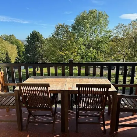 Calme Proche De La Avec Parking *