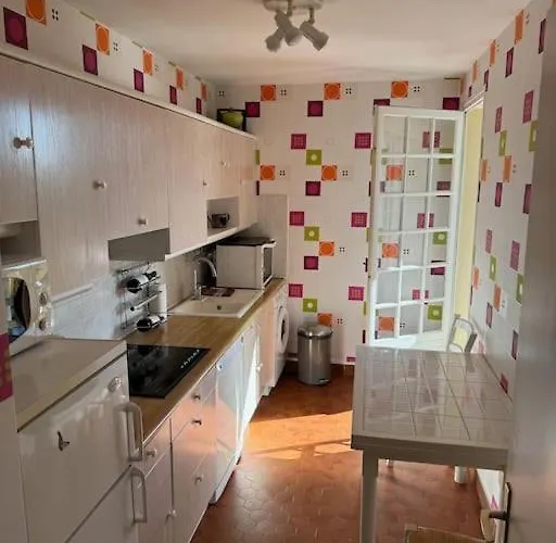 아파트 Calme Proche De La Avec Parking 빌레쉬르메르