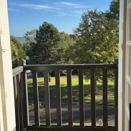 Calme Proche De La Avec Parking *