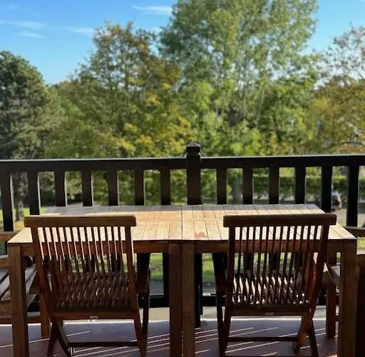 Calme Proche De La Avec Parking Апартаменты *