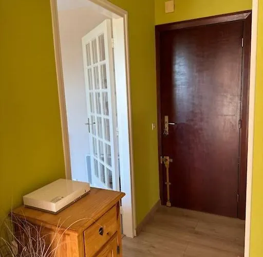 Calme Proche De La Avec Parking Apartment *