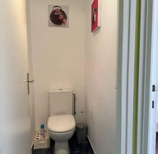 Apartment Calme Proche De La Avec Parking *