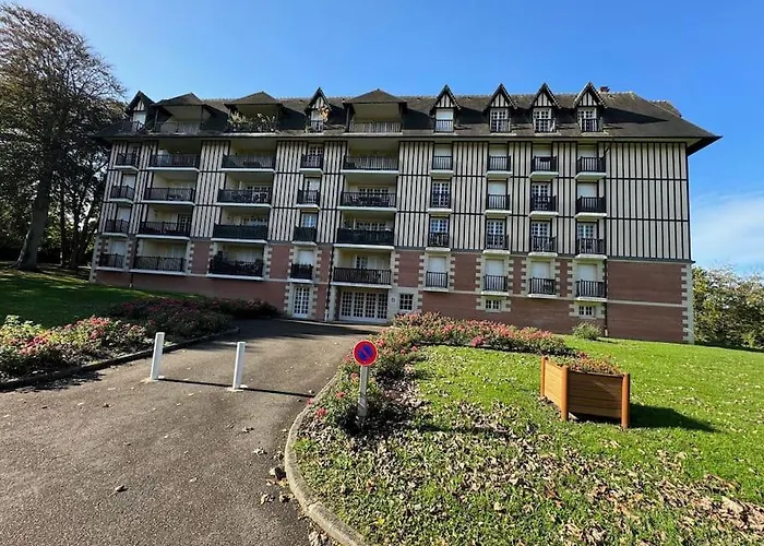 Calme Proche De La Avec Parking *