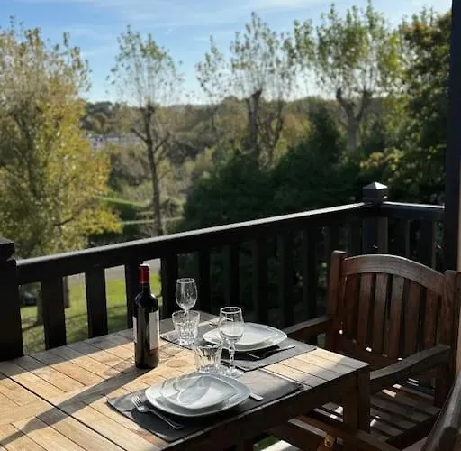 Calme Proche De La Avec Parking Вилле-сюр-Мер